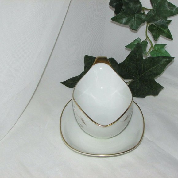Vintage Gravy Boat Heinrich Bavaria Golden Leaves China or Fine Porcelain - Picture 5 of 11